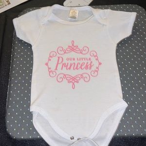 PERSONALIZED ONESIES 6-9 months